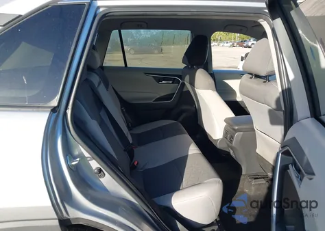 2023 Toyota Rav4 Xle z USA, uszkodzony, nr VIN 2T3W1RFV3PC235871